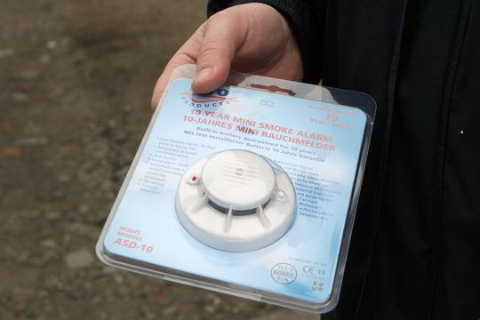 Pašukuos pardavėjus – tikrins, kokių dūmų jutiklių įperša pirkėjams  