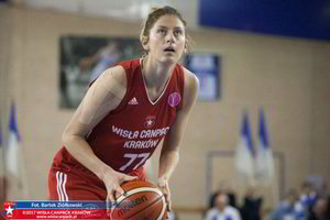 Lietuvos krepšininkės Lenkijoje žaidė rezultatyviai