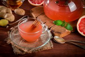 Pamirškite vandenį su citrina. Šis gėrimas dar veiksmingesnis