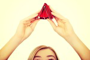 Studentai tris mėnesius sėdi be stipendijų, valdžia atsako: ieškome būdų