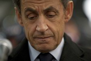 Nicolas Sarkozy žada apginti savo garbę, bet traukiasi iš politikos