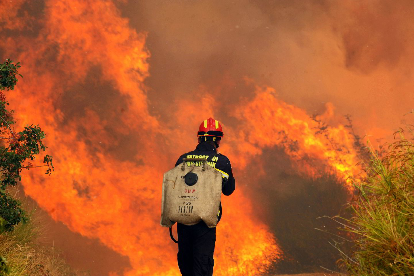  Per nelaimę žuvo du ugniagesiai.<br> AFP/Scanpix asociatyvi nuotr.