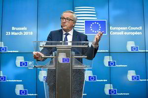 Europos Komisijos vadovas pagrasino atsistatydinti