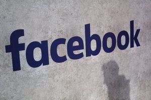 „Facebook“ skandalas apnuogino bėdas: žmonės elgiasi labai nesaugiai