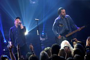 Albumo apžvalga. „Fall Out Boy“ „Mania“