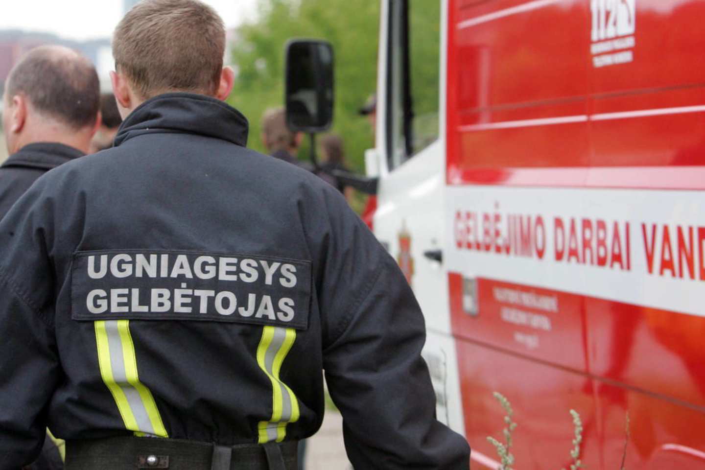 Vaizdas prie ežero sukrėtė: automobilis stovi, bet žvejo nematyti.