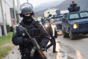 Serbijos pareigūno areštas Kosove padidino įtampą tarp Prištinos ir Belgrado