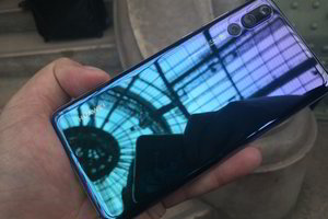 „Huawei” staigmena Paryžiuje: telefonas su trimis įspūdingomis kameromis