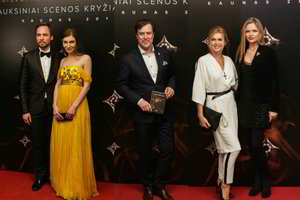 Auksinių scenos kryžių apdovanojimuose – kultūros elitas