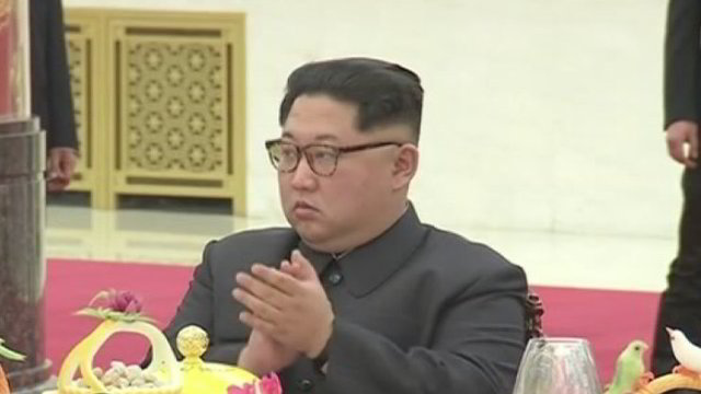 Šiaurės Korėjos lyderio kalbos apie nusiginklavimą kelia įtarimų