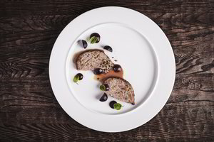 Šefas pamokė, kaip pasigaminti netikrą zuikį pagal 100 metų receptą