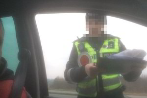 Nubaustam vairuotojui dėl tokio policijos darbo sukilo pyktis: „Sau gėdą darot“ 