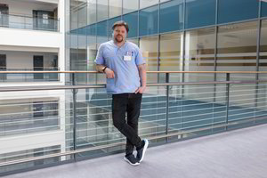 Grupės „Saulės kliošas“ būgnininkas L. Šarkinas prakalbo apie vaikų chirurgo darbą