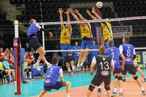 Tinklinio salėse – seniai matyta intriga