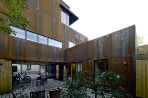 198 kv. m ploto šešių asmenų šeimos namas – betono ir plieno tvirtovė