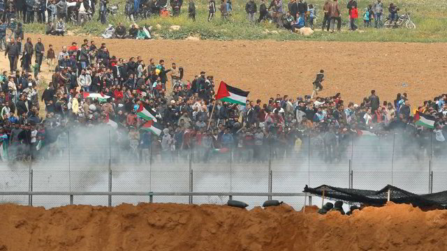 Prieš Velykas – smurto ir protestų protrūkis Palestinoje