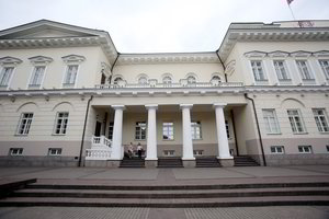 Siunčia perspėjimą lietuviams: artėjančiuose prezidento rinkimuose – Rusijos šešėlis