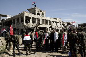 Sirijos sukilėliai pradeda evakuotis iš paskutinio pasipriešinimo židinio Rytų Gutoje