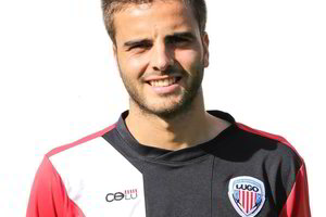 Iš trečio aukšto iškritęs futbolininkas po truputį atsigauna