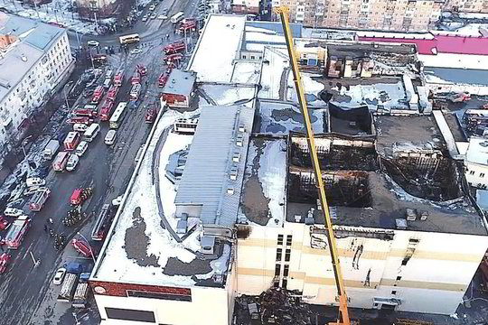 Kemerovo tragediją tiriančių kriminalistų dėmesį patraukė įtartini laidai