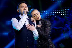 Scenoje su broliu pasirodžiusi Eglė Jakštytė nesuvaldė emocijų