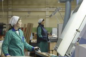 Ekonomistą stebina, kad tik pusė įmonių ketina didinti atlyginimus