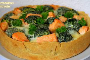 Pyragas su lašiša, brokoliais ir mocarela – puiki išeitis, kai trūksta laiko