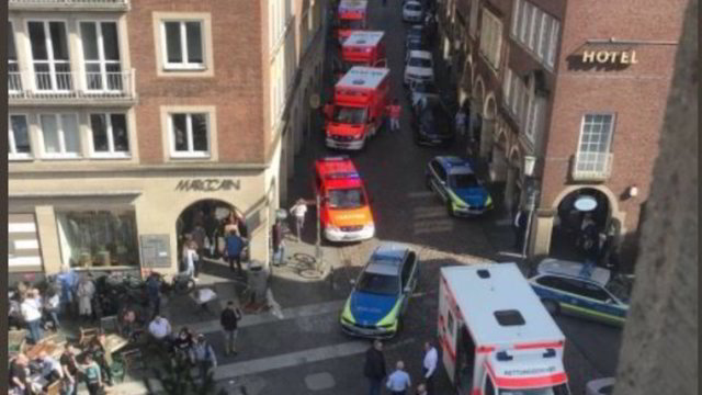 Išpuolis Vokietijoje – mikroautobusas rėžėsi į lauko kavinėje sėdėjusius žmones