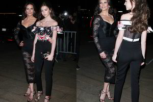 14-metė Catherine Zetos-Jones dukra pribloškė elegancija