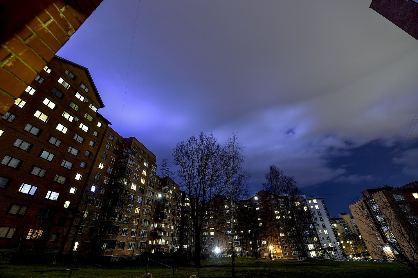 Per šalį nuvilnijo galinga lietaus banga.<br>V.Ščiavinsko nuotr.