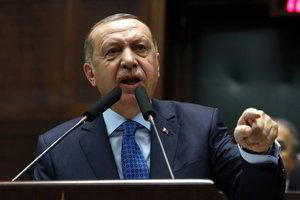 Turkijos prezidentas tikino perduosiantis Afrino kontrolę tinkamu laiku