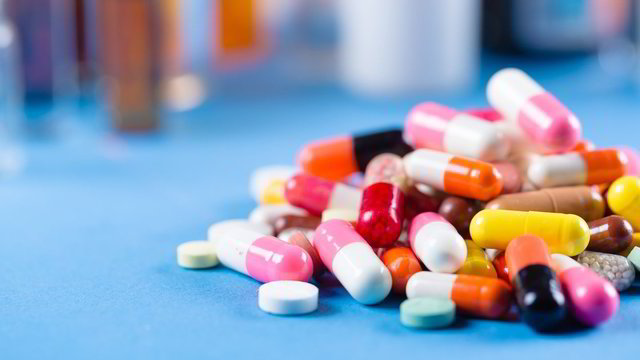 Farmacininkai įspėjo, kas būtų, jei nereceptiniai vaistai atsirastų parduotuvėse