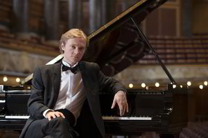 Pianisto Dmitri Levkovičiaus užmojis – Vilniuje atliks visus F.Chopino etiudus