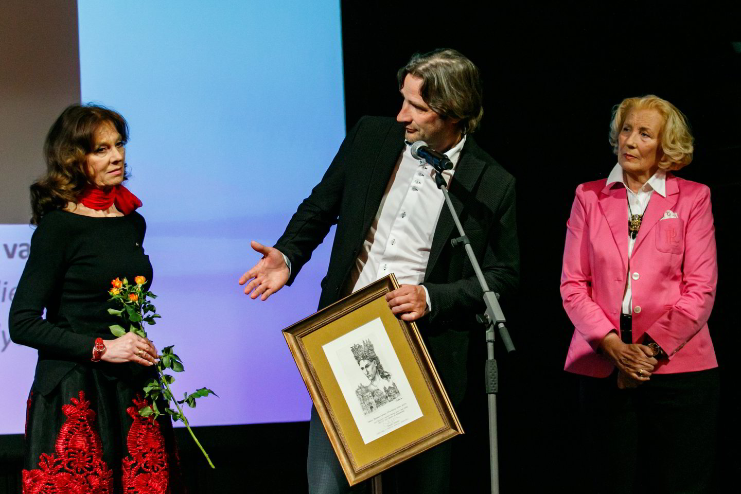 TV3 televizijos atstovai atsiėmė apdovanojimą.<br>Organizatorių nuotr.