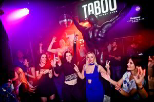 Soliario gimtadienyje šėlo daugybė pasipuošusių merginų