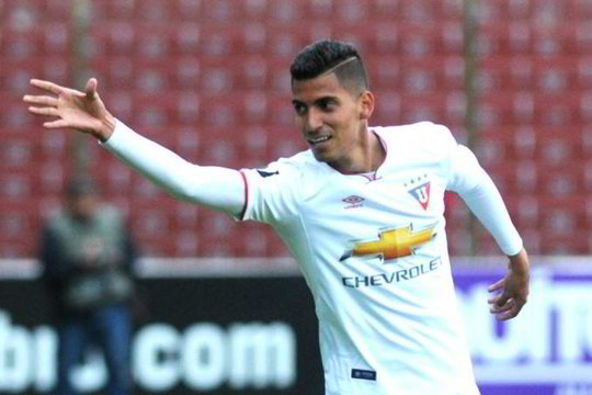 Belgijoje pelnytas įspūdingo grožio įvartis iš vidurio aikštės 