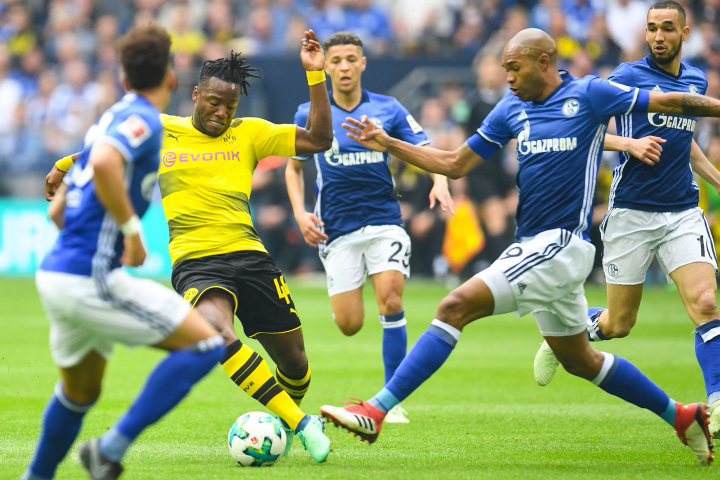 „Schalke“ – Dortmundo Borussia“.<br> AFP/Reuters/Scanpix nuotr.