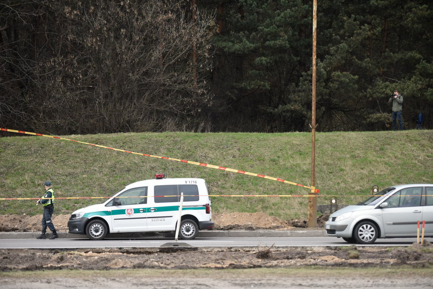 Platinant judrią Vilniaus gatvę aptiktas į sprogmenį panašus daiktas, įvestas planas „Skydas“.<br>  D.Umbraso nuotr.