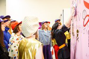 „Mados infekcijos“ užkulisiai: 300 makiažų ir šukuosenų per dvi dienas