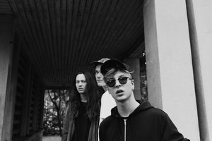 Roko viltis „Frank Fitts“ pristato naują dainą: „Ji apie kaifą būti ne vienam“