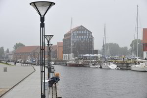 Danėje kas kaip moka, tas taip plaukia