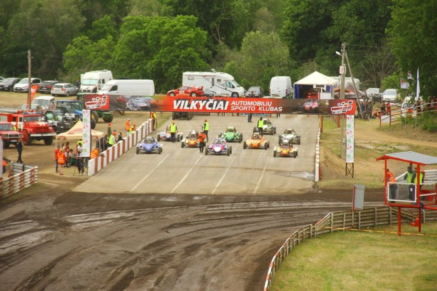 Birželio 8-10 dienomis Vilkyčiuose vyks Europos automobilių kroso čempionato lenktynės.<br>Organizatorių nuotr.
