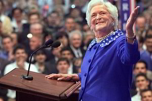 Mirė buvusi JAV pirmoji ponia Barbara Bush
