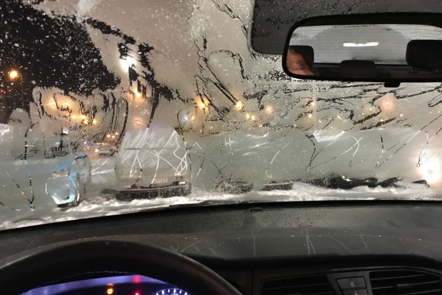 Taip atrodė „Hyundai i20“ automobilis, kai P. Mockevičius jį grąžino nuomos kompanijai.<br>Skaitytojo nuotr.