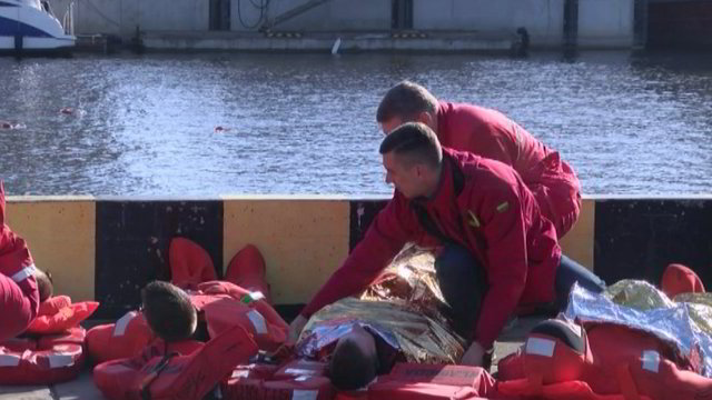 Pratybos Klaipėdoje: iš skęstančio laivo žmonės šoko į vandenį, 9 „nuskendo“