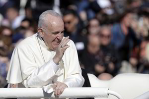 Popiežius Pranciškus laiške prezidentei teigia šiltai laukiantis vizito į Lietuvą 