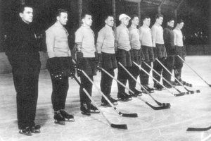 Istorinės įdomybės: geriausiam Lietuvos ledo ritulio rezultatui pakako vienos pergalės	