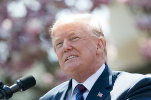 D. Trumpas apgavo žurnalistą, kad pakliūtų į „Forbes“ milijardierių sąrašą