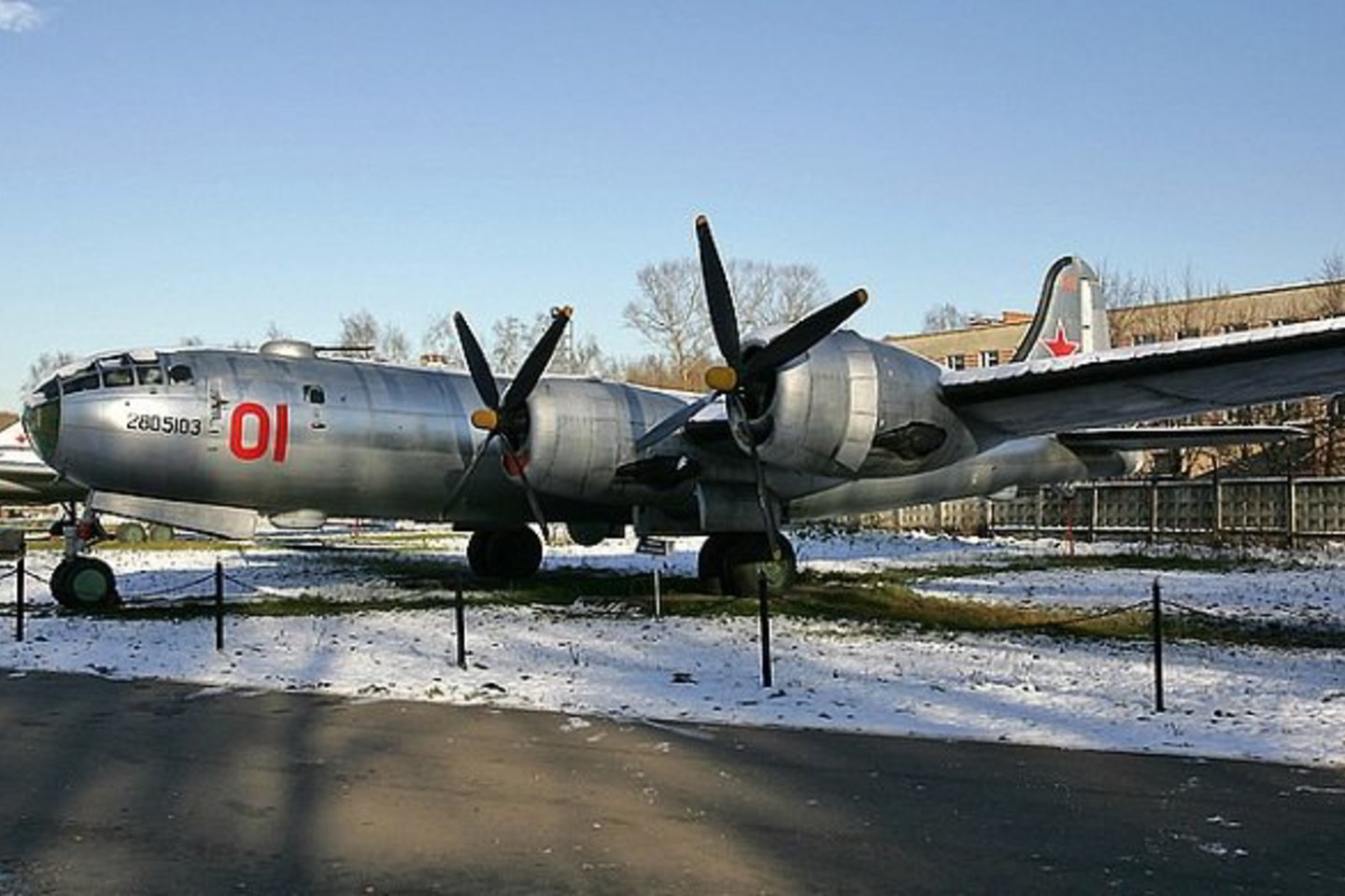 Buvo pagamintas lėktuvas Tu-4, taip pavadintas Tupolevo garbei, kuris užtikrino technologinį proveržį šalies aviacijos pramonėje.