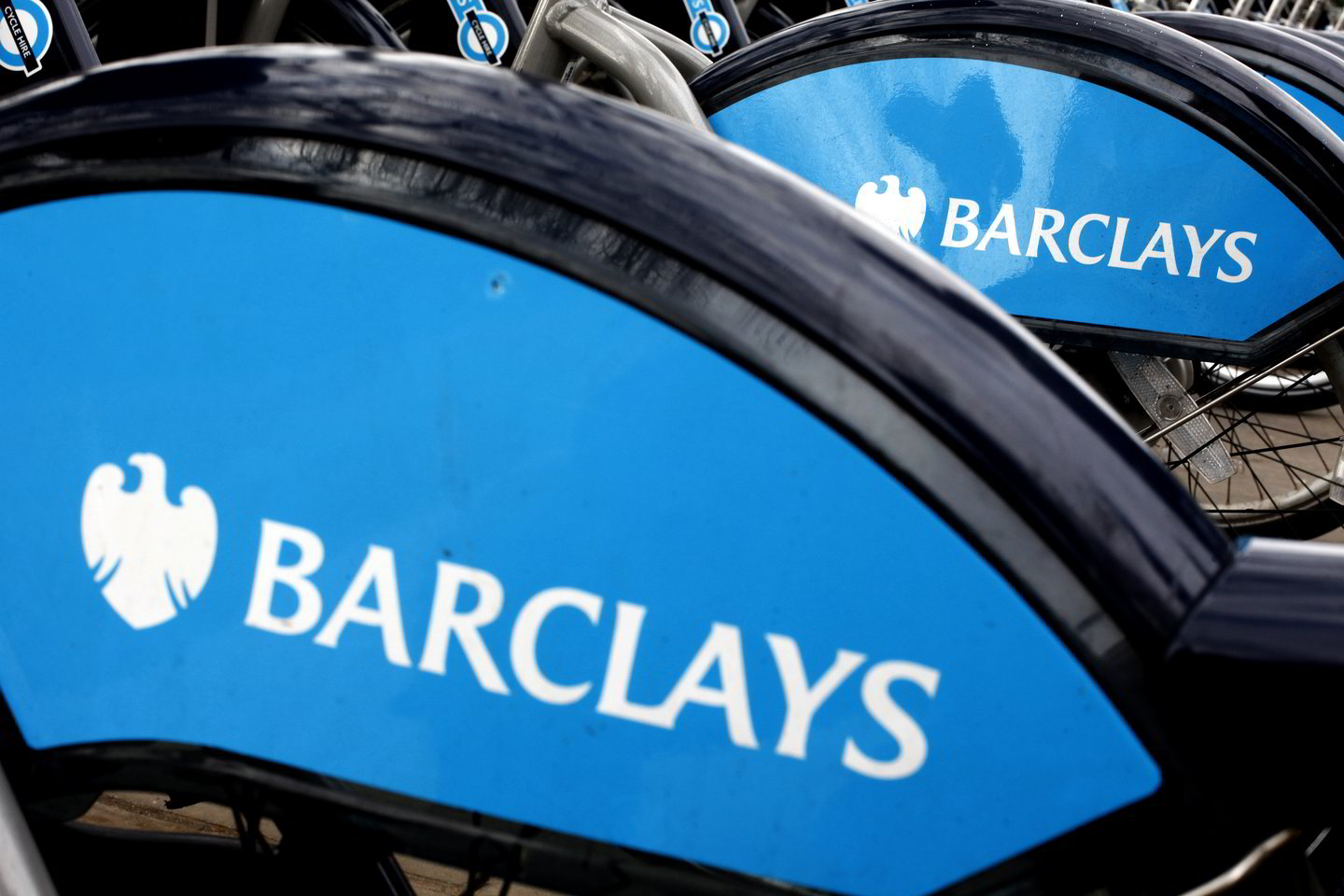 Bankas Barclays, dviratis, logotipas, reklama<br>V.Balkūno nuotr.